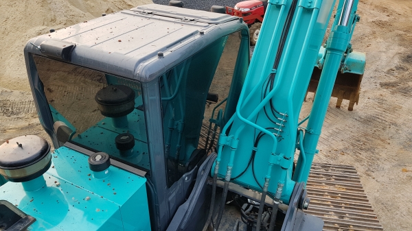 ขายดาวน์รถแบ็คโฮ KOBELCO SK200 Mark 10 ใช้งานเพียง 1 พันชั่วโมง สภาพนางฟ้า สวย ไม่มีที่ติ ขายดาวน์รถแบ็คโฮ KOBELCO SK200 Mark 10 ใช้งานเพียง 1 พันชั่วโมง สภาพนางฟ้า สวย ไม่มีที่ติ