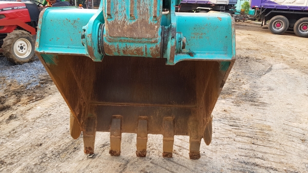 ขายดาวน์รถแบ็คโฮ KOBELCO SK200 Mark 10 ใช้งานเพียง 1 พันชั่วโมง สภาพนางฟ้า สวย ไม่มีที่ติ ขายดาวน์รถแบ็คโฮ KOBELCO SK200 Mark 10 ใช้งานเพียง 1 พันชั่วโมง สภาพนางฟ้า สวย ไม่มีที่ติ