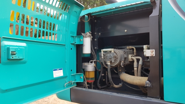 ขายดาวน์รถแบ็คโฮ KOBELCO SK200 Mark 10 ใช้งานเพียง 1 พันชั่วโมง สภาพนางฟ้า สวย ไม่มีที่ติ ขายดาวน์รถแบ็คโฮ KOBELCO SK200 Mark 10 ใช้งานเพียง 1 พันชั่วโมง สภาพนางฟ้า สวย ไม่มีที่ติ