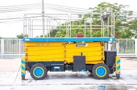 ฝากขายรถกระเช้า SV12-10 ใช้งาน 2 ปีครั้ง สภาพดีมาก เก่าเก็บของจริง