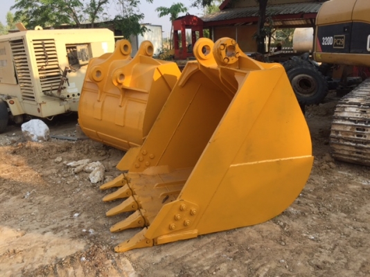 บุ้งกี๋PC300 จากนอกงานเหมือง