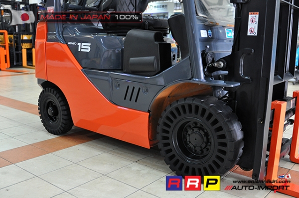 ขายรถโฟล์คลิฟท์มือสอง TOYOTA รุ่น 8FG15-31782 นำเข้าจากประเทศญี่ปุ่น 100\% ไม่เคยใช้งานในไทย