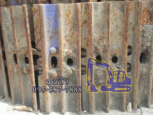 โซ่แทรคพร้อมใบ KOMATSU PC 60-7 ใบแทรคยาว40ซม เก่านอกญี่ปุ่น 45,000 บาท โซ่แทรคพร้อมใบ KOMATSU PC 60-7 ใบแทรคยาว40ซม เก่านอกญี่ปุ่น 45,000 บาท