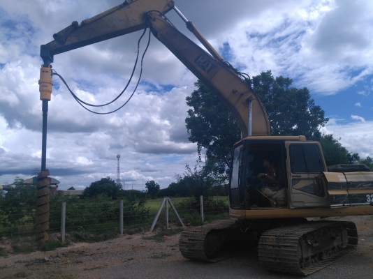 มอเตอร์สว่านเจาะดิน WIN ติดแมคโครรับประกัน 1ปี ของใหม่!!