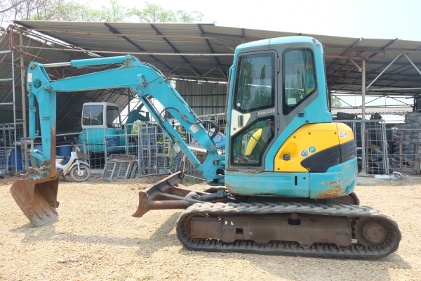 รถขุด kubota u40-3 นำเข้าญี่ปุ่นไม่เคยใช้ในไทย โทร 086-1602189