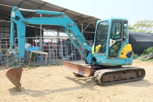รถขุด kubota u40-3 นำเข้าญี่ปุ่นไม่เคยใช้ในไทย โทร 086-1602189