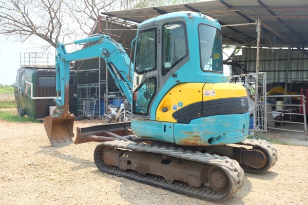 รถขุด kubota u40-3 นำเข้าญี่ปุ่นไม่เคยใช้ในไทย โทร 086-1602189
