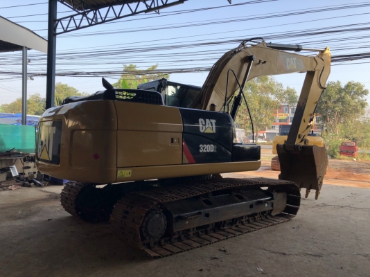 CAT 320D CAT 320D