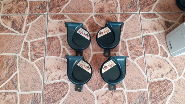 แตร MITSUBA สีเขียว จากญี่ปุ่น