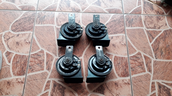 แตร MITSUBA สีเขียว จากญี่ปุ่น