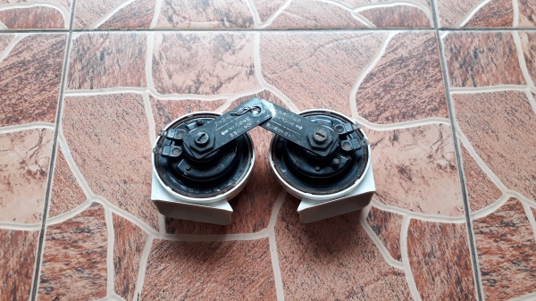 แตร Mitsuba ALPHA II สีขาว มือสองจากญี่ปุ่น