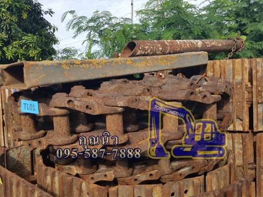 โซ่แทรค รถแบคโฮ KOMATSU PC 200-5 เก่าใน 25,000 บาท โซ่แทรค รถแบคโฮ KOMATSU PC 200-5 เก่าใน 25,000 บาท