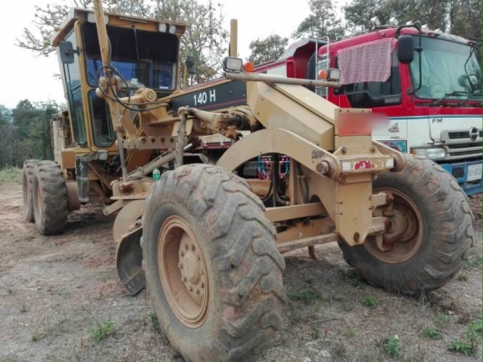 ขายรถเกรด CATTERPILAR 12H SERIES 4XM00769 เครื่อง 8Z แรง สภาพพร้อมใช้ เอกสารเล่มทะเบียน  รถอยู่ ลำปาง โทร  0610710295