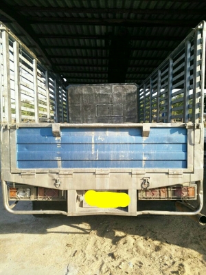 ขาย 6ล้อ isuzu ์NPR 120แรง กระบะเลสยาว4.30ม.