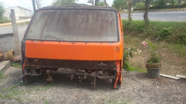 ขาย หัวรถ 6ล้อ isuzu 115แรง เกียร์สั้น