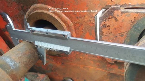 FROM JAPAN ตัวคีบปากหนีบไม้ CLAMP*GT-30*สำหรับรถขุดไซค์ 20,25,30,35 / สวมบูทสลัก 35 มิล/ ราคาขายเพียง: 26,000 บาท สนใจติดต่อ 0819337688