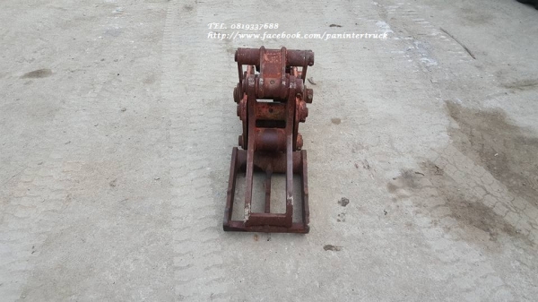 FROM JAPAN ตัวคีบปากหนีบไม้ CLAMP*GT-30*สำหรับรถขุดไซค์ 20,25,30,35 / สวมบูทสลัก 35 มิล/ ราคาขายเพียง: 26,000 บาท สนใจติดต่อ 0819337688