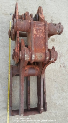 FROM JAPAN ตัวคีบปากหนีบไม้ CLAMP*GT-30*สำหรับรถขุดไซค์ 20,25,30,35 / สวมบูทสลัก 35 มิล/ ราคาขายเพียง: 26,000 บาท สนใจติดต่อ 0819337688