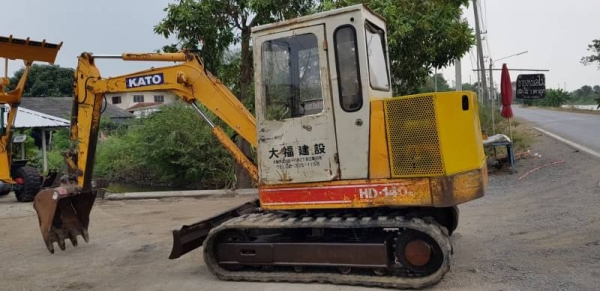 ขายด่วนรถแบคโฮKATAคาโต้45เทียบเท่าPC45คอลโทลสั้นรถนอกสถาพดีพร้อมใช้เพิ่งนำเข้ามายังไม่เคยใช้งานในเมืองไทยเลย