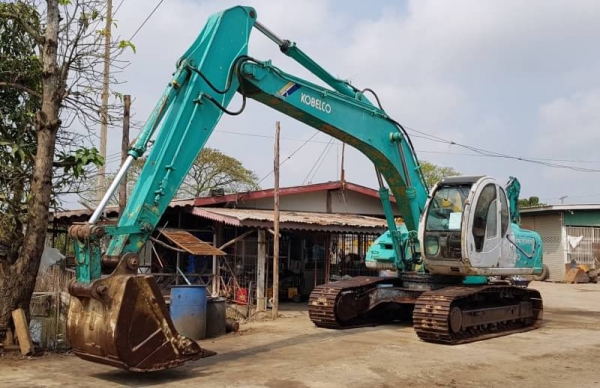 ขายด่วนรถแบคโฮKOBELCO-SK200MARK5มาร์ไฟร์ระบบลายหัวกะแทกรถนอกเพิ่งนำเข้ามายังไม่เคยใช้งานในเมืองไทยเลย