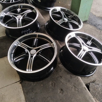 ขอบ20นิ้ว6รู ชุดนี้ลดราคาเหลือ 7900 บาท