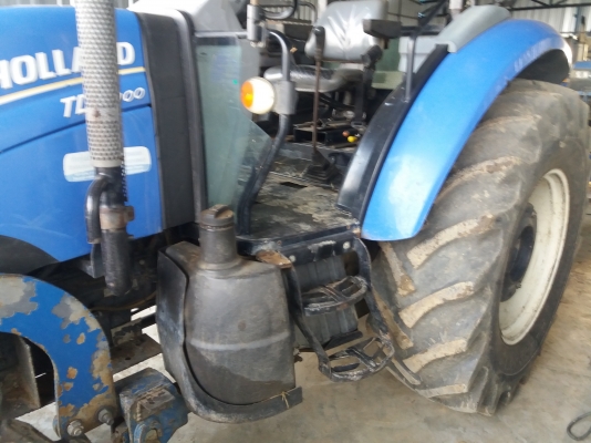 ขายNewhollandTD 5.100มีเล่มครบรถสวยพร้อมใชั0810076640
