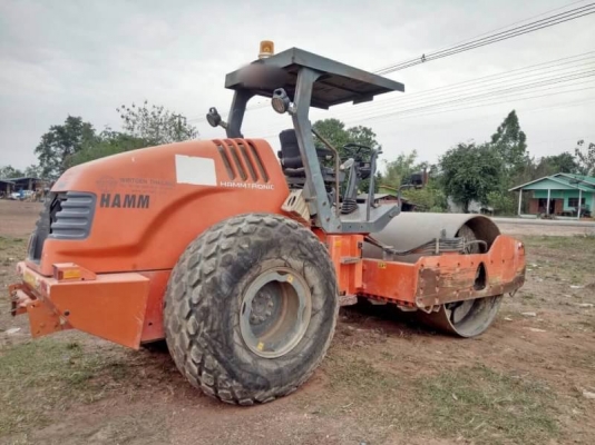 ขาย 980,000 รถบด HAMM ปี 2011 ทำงาน 7,000 ชม 2 เพลา เครื่องดี ปั้มแรง สภาพพร้อมใช้ เอกสารเล่มทะเบียน  รถอยู่ จ ตาก โทร 0610710295