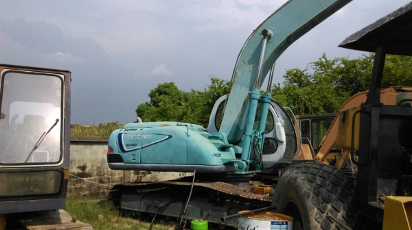 KOBELCO SK200 MACK 5 บูมยาว18เมตร รถเก่านอก เอกสารอินวอยซ์