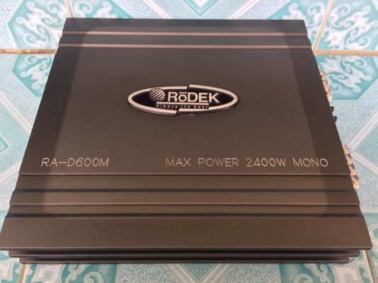 #ชุดเสียงเบสคุณภาพ  1..โมโนบล็อกRodek ขาย 2200 บาท 2..10&quot;Kickerว้อยคู่พร้อมตู้ ขาย 3800 บาท ใช้งานปกติสวยเดิมทั้งชุด สนใจ0892425454 อยู่สระบุรี