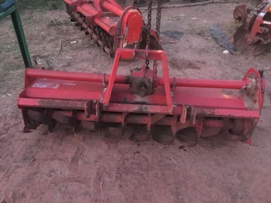 ขายโรตารีขนาด 1.6เมตร ใส่34-36แรง พร้อมยอย ราคา23400.- ขายโรตารีขนาด 1.6เมตร ใส่34-36แรง พร้อมยอย ราคา23400.-