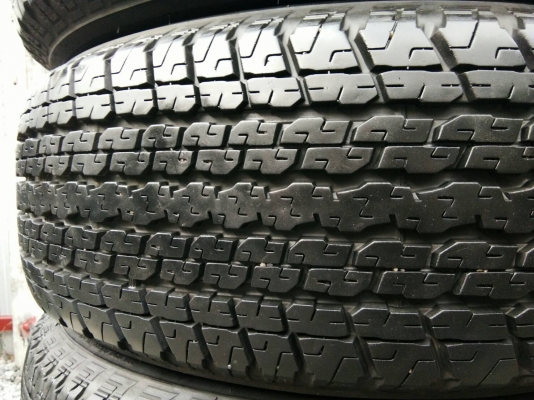 ขายยาง 255/65R17 บริดจสโตน ปี15 ดอกยางหนาเต็มสดเท่ากันไม่ร้าวไม่มีปะ สภาพ90\% ชุดละ3900 บาท
