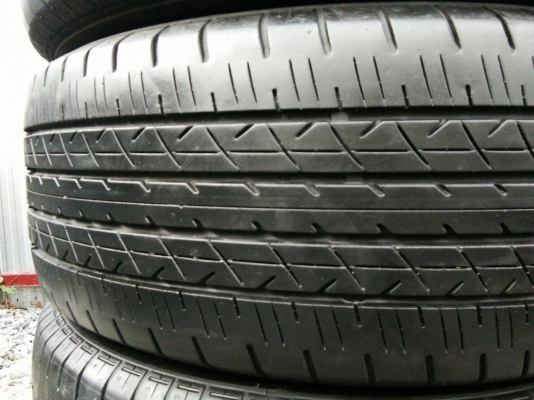 ขายยาง 215/55R17 บริดจสโตน ปลายปี16 ดอกยางเต็มสวยไม่ร้าวไม่แตกลาย สภาพ90\% ชุดละ 3900 บาท ขายยาง 215/55R17 บริดจสโตน ปลายปี16 ดอกยางเต็มสวยไม่ร้าวไม่แตกลาย สภาพ90\% ชุดละ 3900 บาท