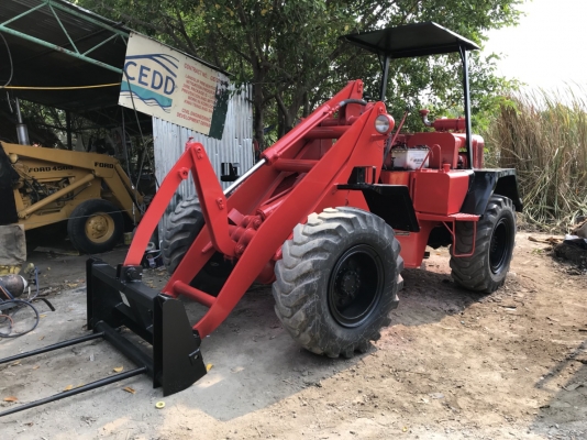 รถตักขับสี่ล้อเอวอ่อนสภาพดี เก่าญี่ปุ่นไม่เคยใช้ในไทยมีใบอินวอย