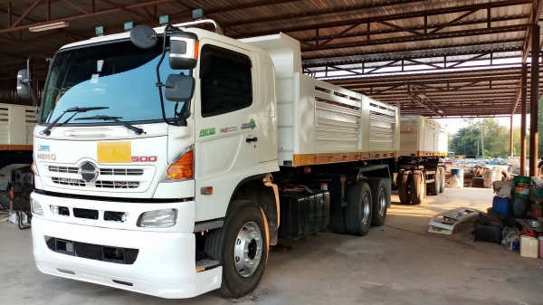 Hino 344 แรง ปี 57 ไมล์แสนต้น เฟืองเร็ว นำ้หนักบรรทุก 32 ตัน รถสวยพร้อมใช้งานค่ะ