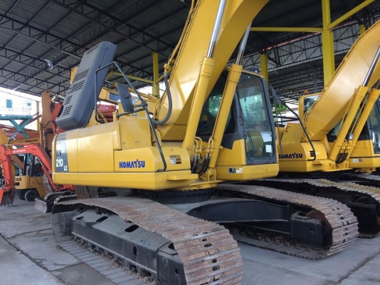 KOMATSU PC 210-LC รถเช็คนอกญี่ปุ่นไม่เคยผ่านการใช้งานในไทย