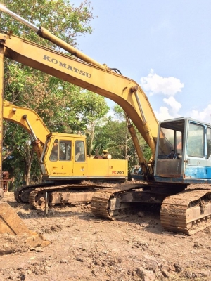 KOMATSU PC 200-5 ราคา 850000 บาท ขายตามสภาพ