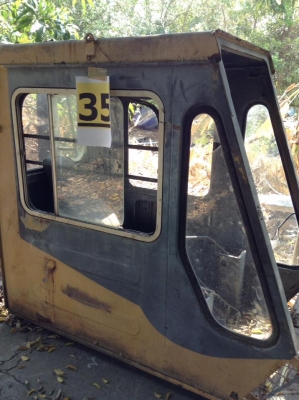 หัวเก๋ง KOMATSU PC 100-1-2 เก่าเซียงกง15,000 บาท