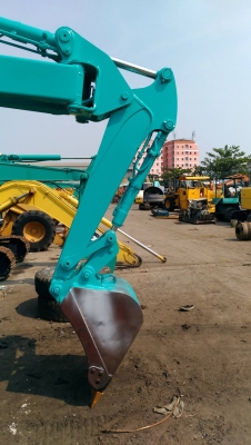KOBELCO SK 75 UR รุ่น 3 ES KOBELCO SK 75 UR รุ่น 3 ES