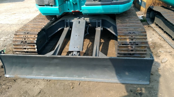 KOBELCO SK 75 UR รุ่น 3 ES KOBELCO SK 75 UR รุ่น 3 ES