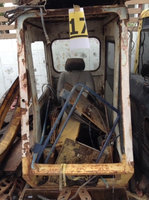 หัวเก๋ง KOMATSU PC 100-1 เก่าเซียงกง 15,000 บาท
