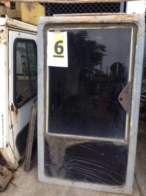 หัวเก๋ง KOMATSU PC 100-3-5 เก่าเซียงกง 20,000 บาท