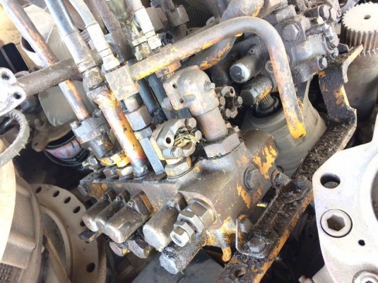 แพรคอลโทรลวาลว์ PC 120-3 KOMATSU เก่าเซียงกง ราคา 30000 บาท