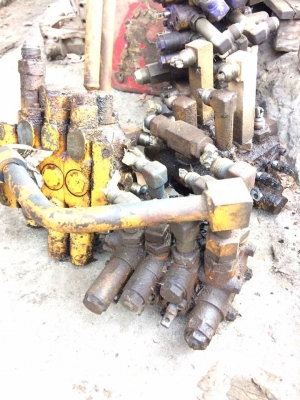 คอลโทรลวาลว์เก่านอก PC 30-5 ราคาลูกละ 5000 บาทมี 3 ลูก