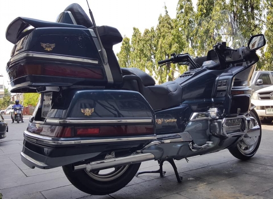 ขออนุญาติขาย HONDA GOLDWING 1500