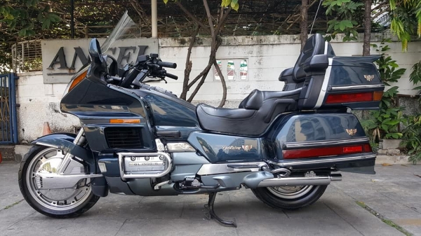 ขออนุญาติขาย HONDA GOLDWING 1500