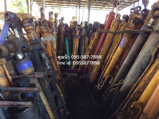 กระบอกอาร์ม PC 200-3 เก่าเชียงกง มาดูของได้ ราคา 30,000 บาท