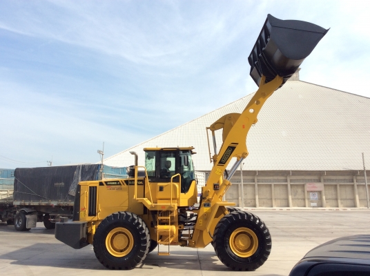 ใหม่!!รถตักล้อยางยี่ห้อ LOVOL รุ่น FL958G-II เป็นรถนำเข้าจากนอก สภาพสวย พร้อมใช้งาน