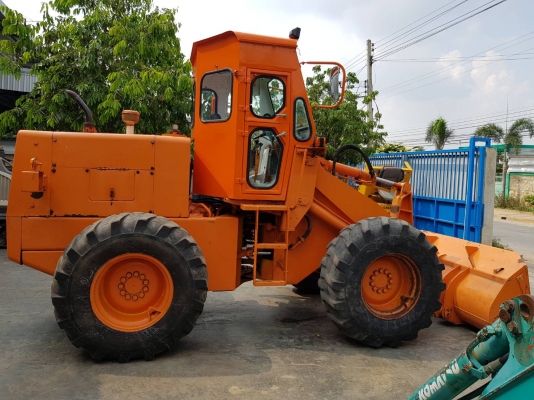 รถตัก KOMATSU 510 เครื่องยนต์KOMATSU 4D105 เก่าญี่ปุ่นรถนอกนำเข้า ไม่เคยใช้งานไทย เครื่องยต์เกียร์ทอลค์แรงดี สภาพสมบูรณ์ ชั่วโมงการใช้งาน6000'กว่าชม.บูธสลักเอวสวิงและบุ้งกี๋สภาพเดิม ของเดิมแท้ติดรถ รับรองคุณภาพ ราคา 650,000 บาท รถสวยมีเอกสารอินวอยท์ รถตัก KOMATSU 510 เครื่องยนต์KOMATSU 4D105 เก่าญี่ปุ่นรถนอกนำเข้า ไม่เคยใช้งานไทย เครื่องยต์เกียร์ทอลค์แรงดี สภาพสมบูรณ์ ชั่วโมงการใช้งาน6000'กว่าชม.บูธสลักเอวสวิงและบุ้งกี๋สภาพเดิม ของเดิมแท้ติดรถ รับรองคุณภาพ ราคา 650,000 บาท รถสวยมีเอกสารอินวอยท์