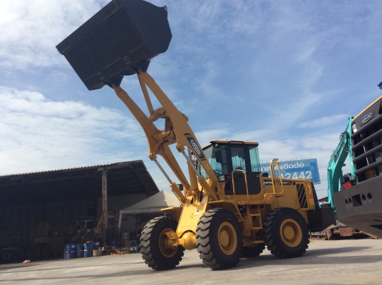 พิเศษ!!ขายรถตักล้ออยางยี่ห้อ LOVOL รุ่น FL936F-II/STD นำเข้าจากต่างประเทศ สภาพสวยพร้อมใช้