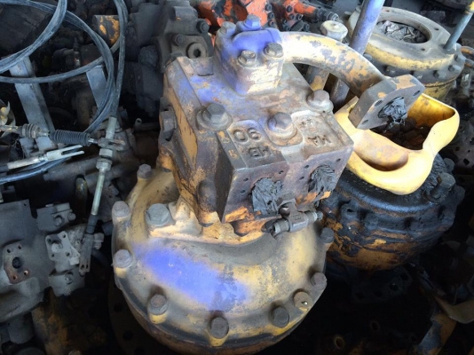 โป๊ะสวิง KOMATSU PC 200-3 เก่า ราคา 50,000 บาท